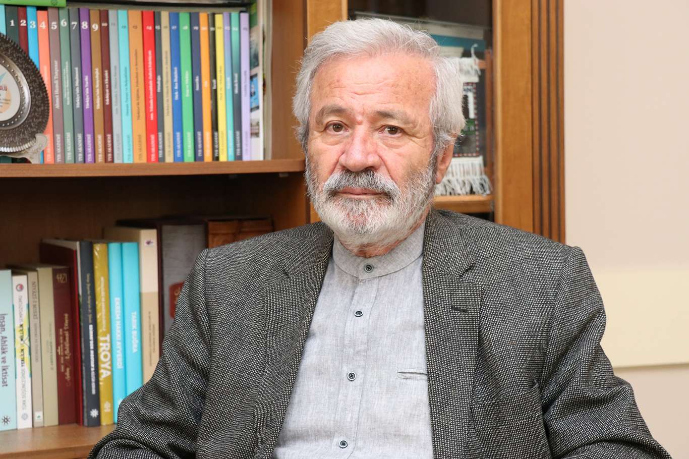 Yazar Doğan: Harf inkılabı Türkiye’de bir medeniyeti değiştirme projesiydi Yazar Doğan: Harf inkılabı Türkiye’de bir medeniyeti değiştirme projesiydi